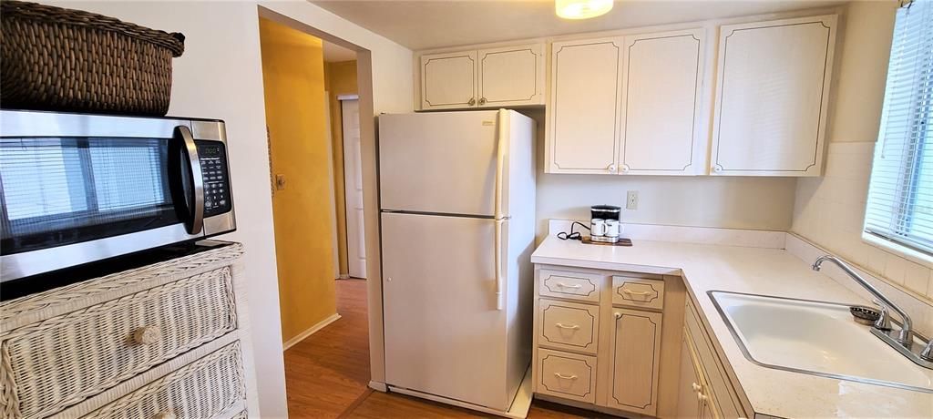 Recently Rented: $1,100 (1 beds, 1 baths, 576 Square Feet)