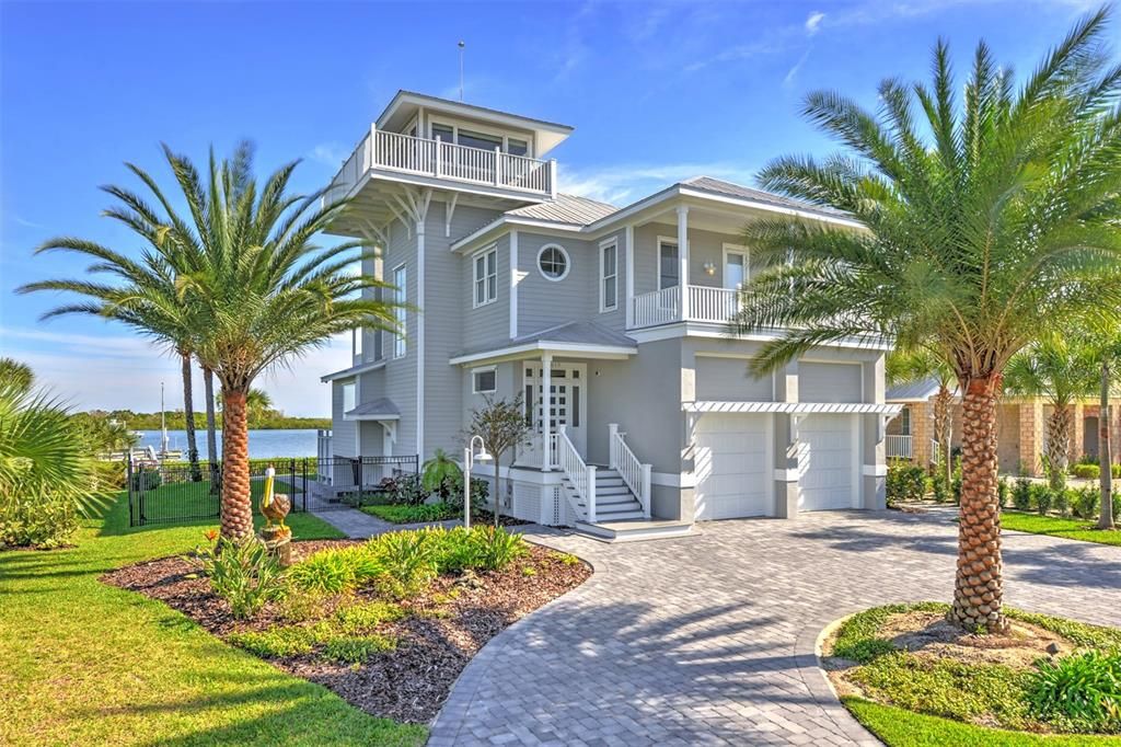 Recently Sold: $2,375,000 (4 beds, 4 baths, 3421 Square Feet)