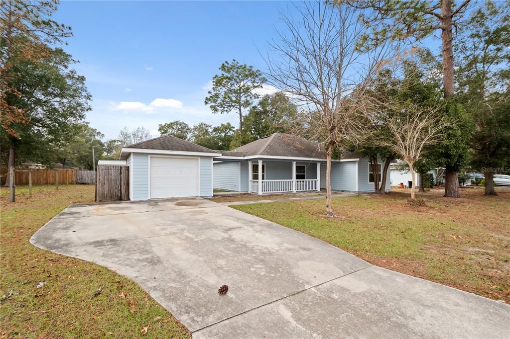 Recently Sold: $174,900 (3 beds, 2 baths, 1274 Square Feet)