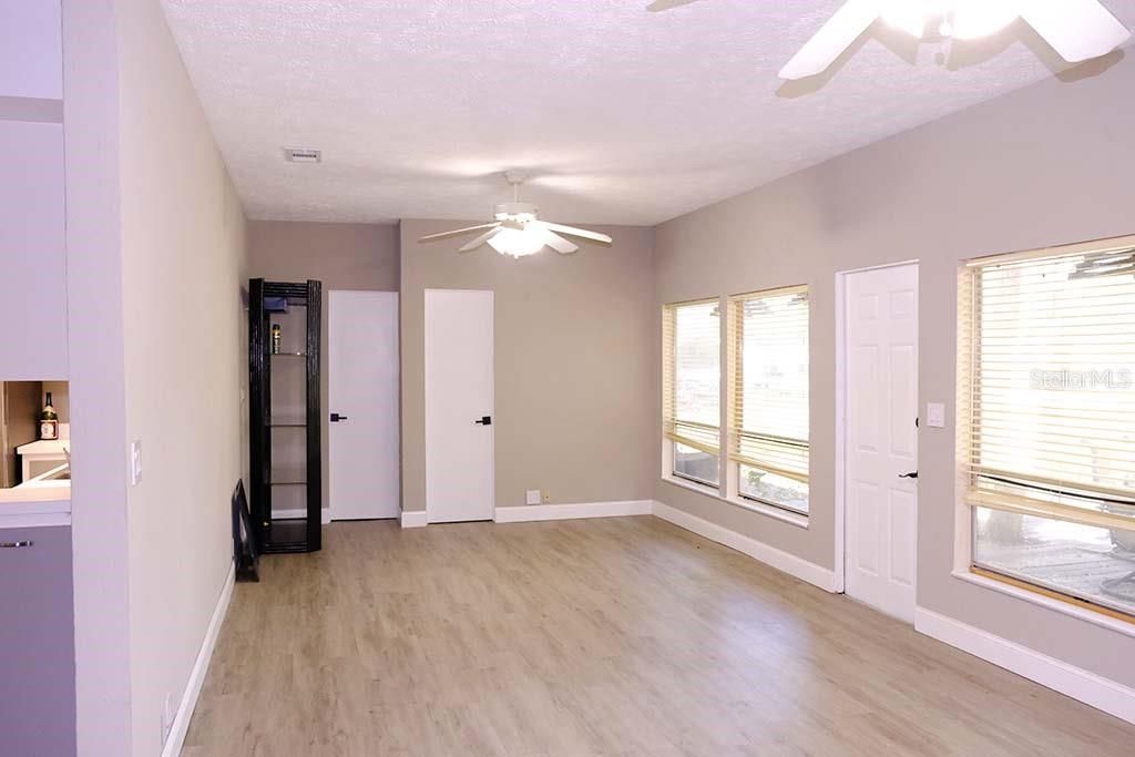 Recently Rented: $3,000 (3 beds, 2 baths, 2363 Square Feet)