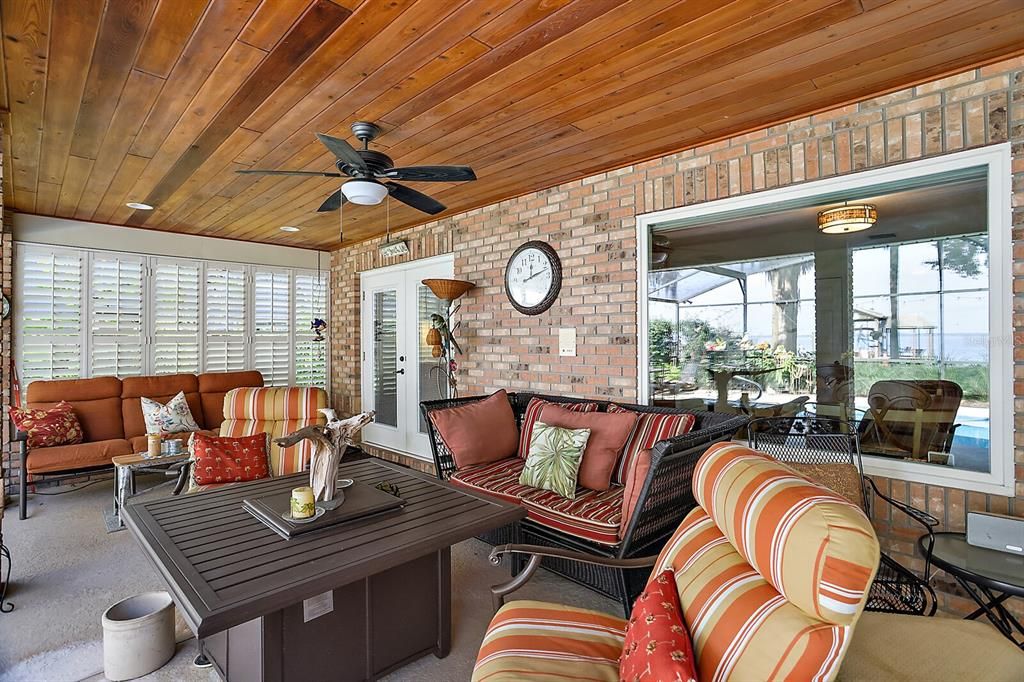 Recessed Lights and Ceiling Fan.