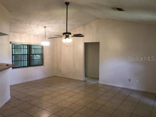 Recently Rented: $1,250 (2 beds, 2 baths, 1259 Square Feet)