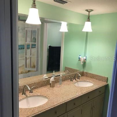 Recently Sold: $730,000 (2 beds, 2 baths, 1065 Square Feet)