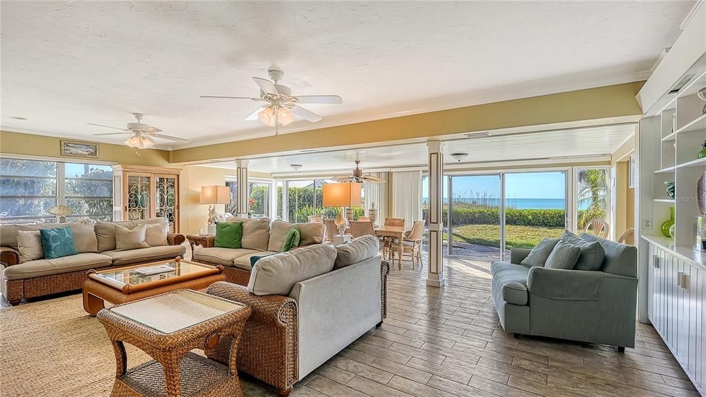 Recently Sold: $2,200,000 (2 beds, 2 baths, 1758 Square Feet)