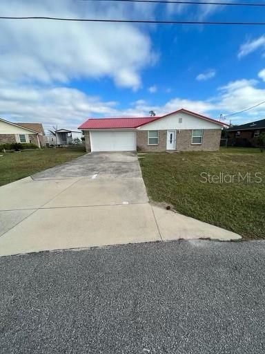 Recently Sold: $240,000 (3 beds, 2 baths, 1204 Square Feet)