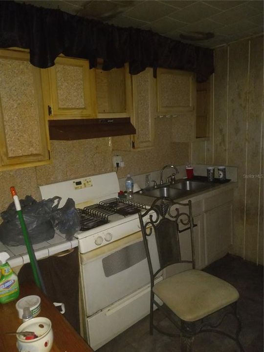 Vendido Recientemente: $85,000 (2 camas, 1 baños, 672 Pies cuadrados)