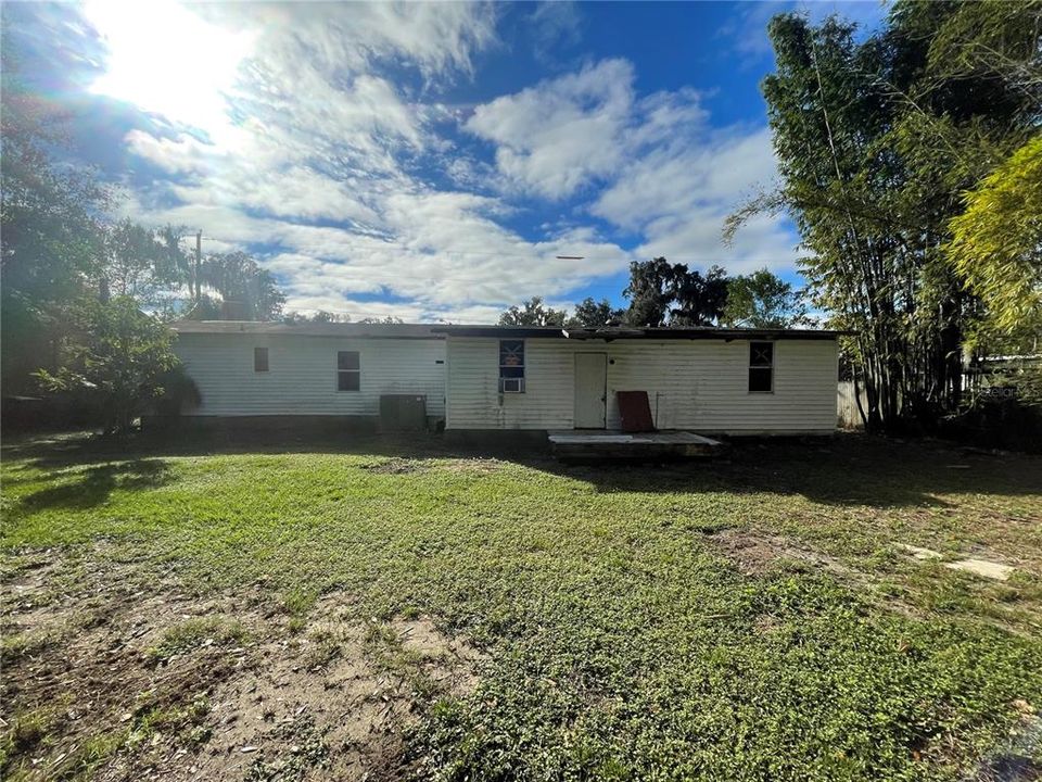 Recently Sold: $83,000 (3 beds, 2 baths, 924 Square Feet)