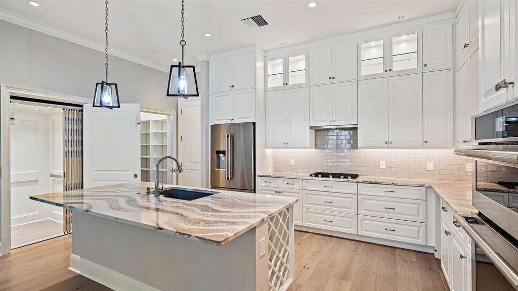 Recently Sold: $1,250,000 (3 beds, 2 baths, 2153 Square Feet)