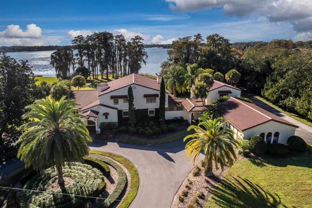 Recently Sold: $1,900,000 (4 beds, 5 baths, 6009 Square Feet)