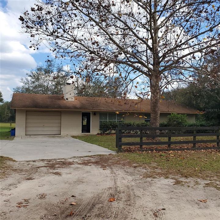 Recently Sold: $375,500 (3 beds, 2 baths, 1305 Square Feet)
