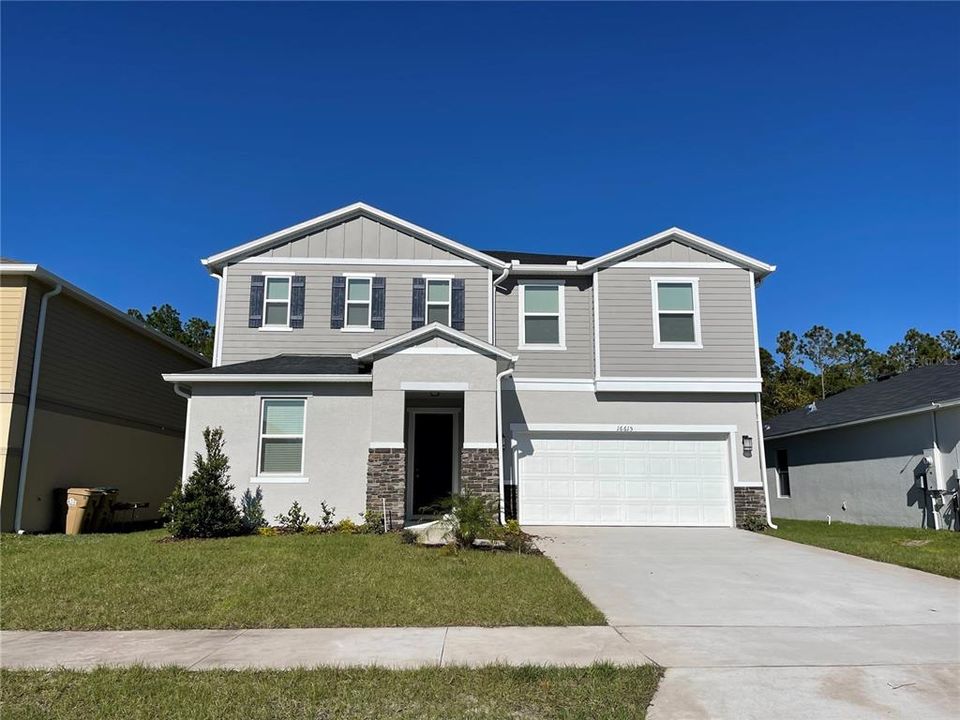 Recently Sold: $415,099 (4 beds, 2 baths, 2566 Square Feet)