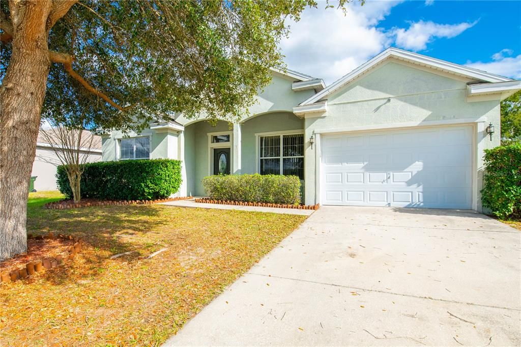 Recently Sold: $239,900 (3 beds, 2 baths, 1215 Square Feet)