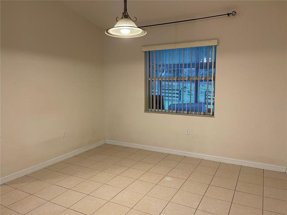 Recently Rented: $1,975 (3 beds, 2 baths, 1779 Square Feet)