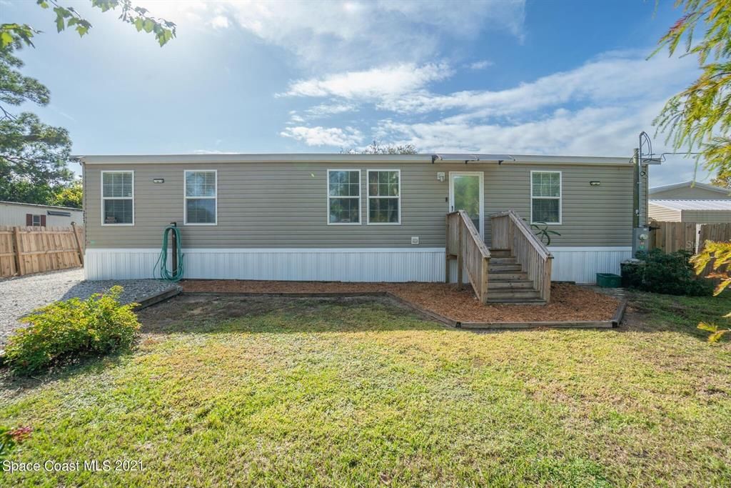 Recently Sold: $190,000 (3 beds, 2 baths, 1458 Square Feet)