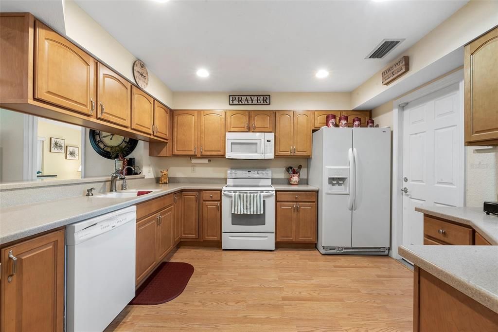 Recently Sold: $292,500 (3 beds, 2 baths, 1588 Square Feet)