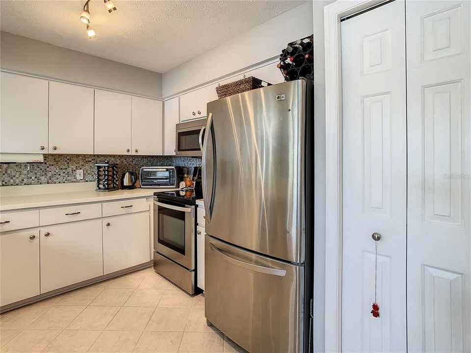 Recently Sold: $349,000 (2 beds, 2 baths, 1209 Square Feet)