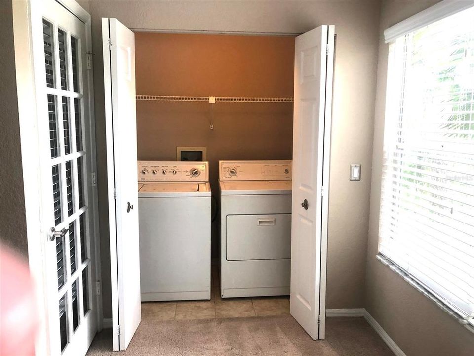 Recently Rented: $1,250 (1 beds, 1 baths, 711 Square Feet)