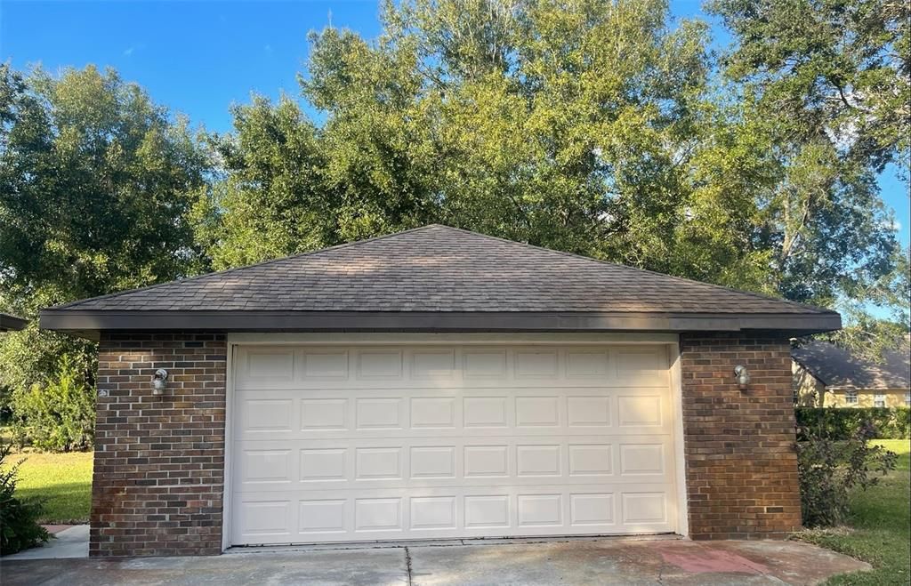 Recently Sold: $389,900 (4 beds, 3 baths, 2343 Square Feet)
