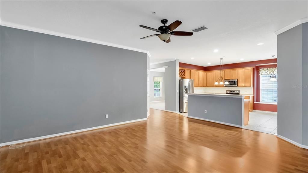 Recently Sold: $450,000 (3 beds, 2 baths, 2017 Square Feet)