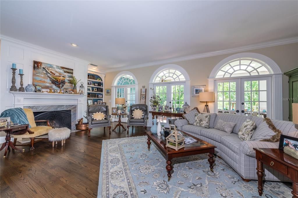 Recently Sold: $2,449,000 (5 beds, 5 baths, 7664 Square Feet)