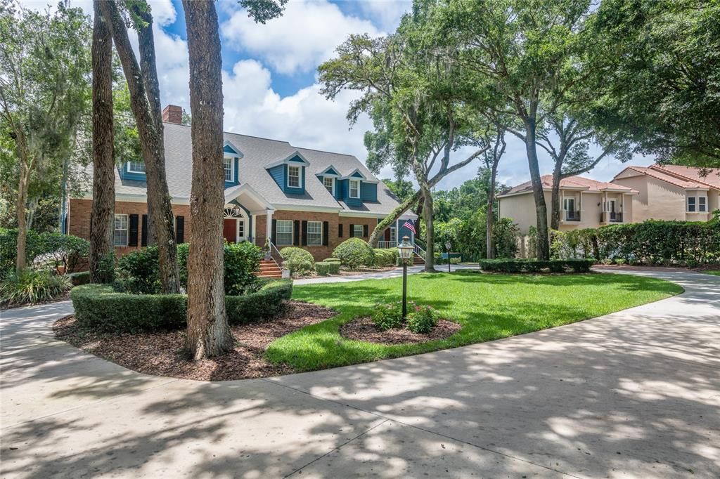 Recently Sold: $2,449,000 (5 beds, 5 baths, 7664 Square Feet)