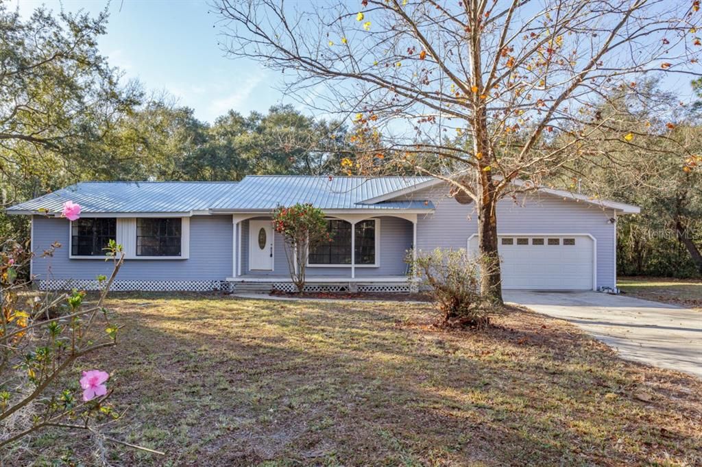 Recently Sold: $225,000 (3 beds, 2 baths, 1663 Square Feet)