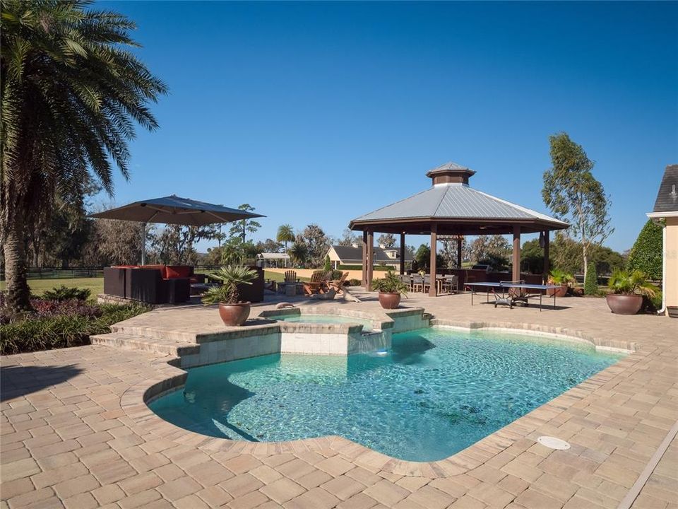 Recently Sold: $3,300,000 (4 beds, 2 baths, 4189 Square Feet)