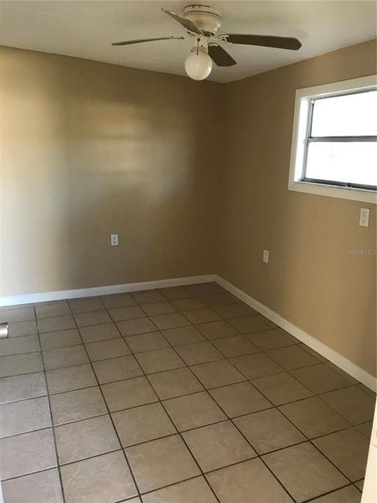 Recently Rented: $850 (2 beds, 1 baths, 728 Square Feet)