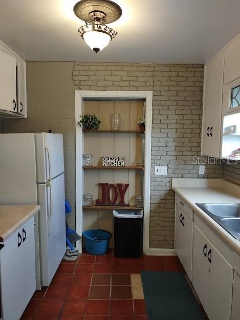 Recently Rented: $350 (1 beds, 1 baths, 990 Square Feet)