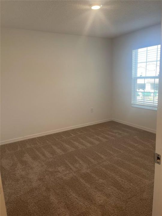 Recently Rented: $1,900 (3 beds, 2 baths, 1731 Square Feet)