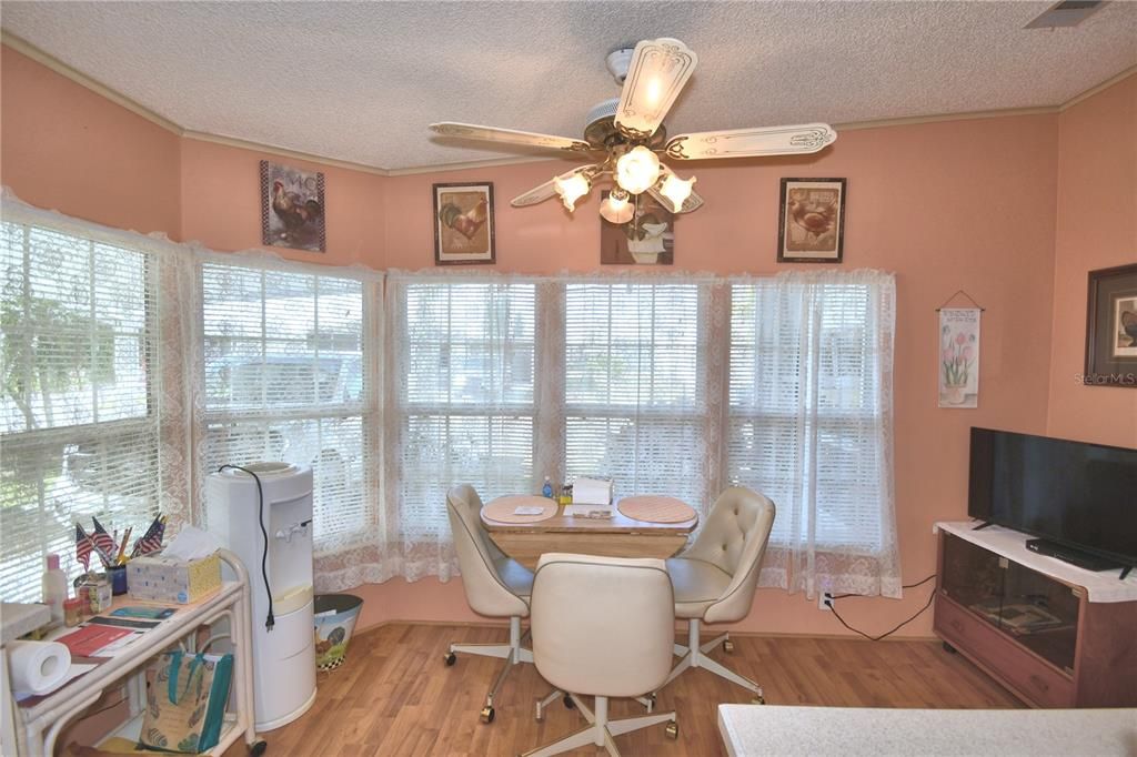 Recently Sold: $79,000 (2 beds, 2 baths, 1377 Square Feet)