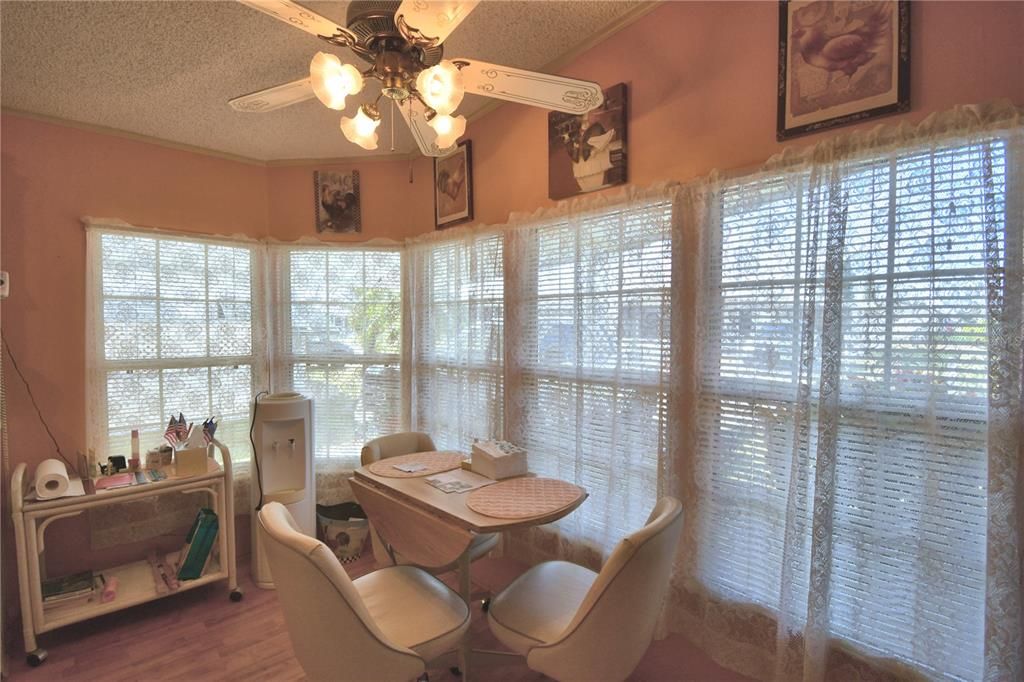 Recently Sold: $79,000 (2 beds, 2 baths, 1377 Square Feet)