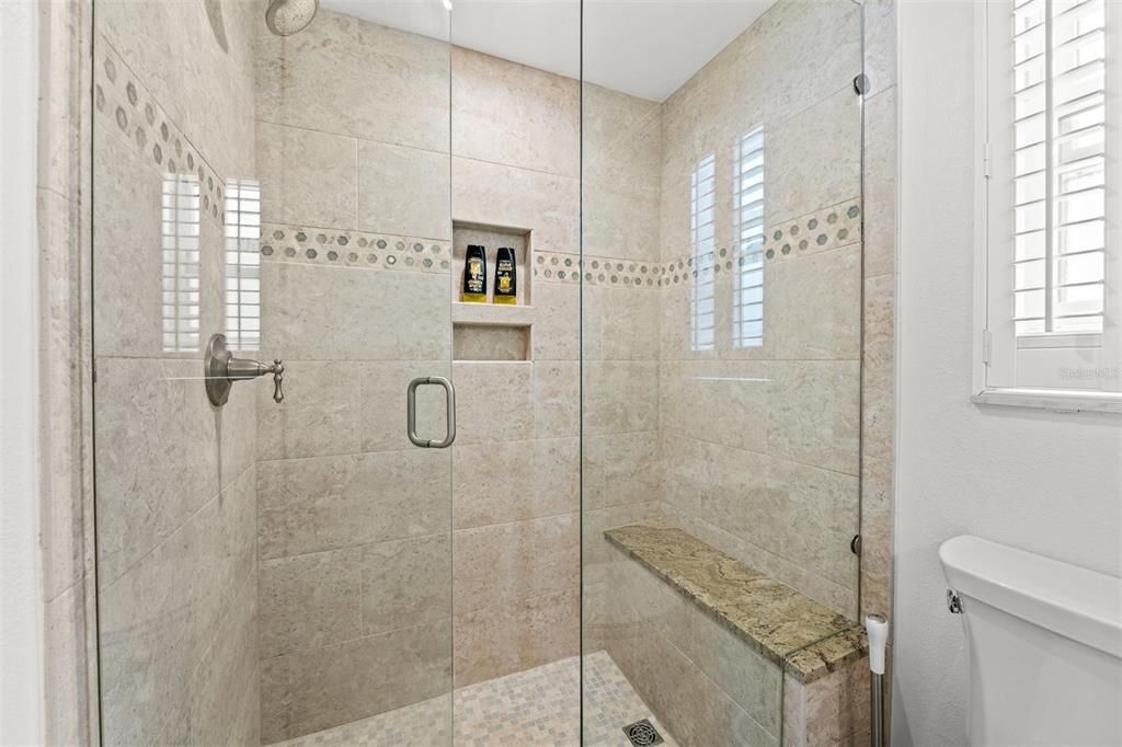 Recently Sold: $695,000 (2 beds, 2 baths, 1375 Square Feet)