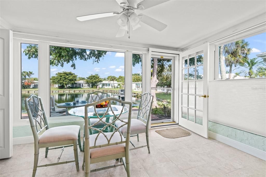 Recently Sold: $695,000 (2 beds, 2 baths, 1375 Square Feet)