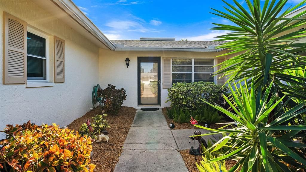 Recently Sold: $259,900 (2 beds, 2 baths, 1100 Square Feet)