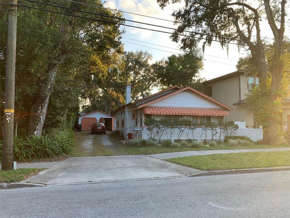 Recently Sold: $325,000 (2 beds, 1 baths, 1056 Square Feet)