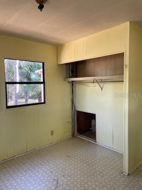 Recently Sold: $75,000 (2 beds, 2 baths, 696 Square Feet)