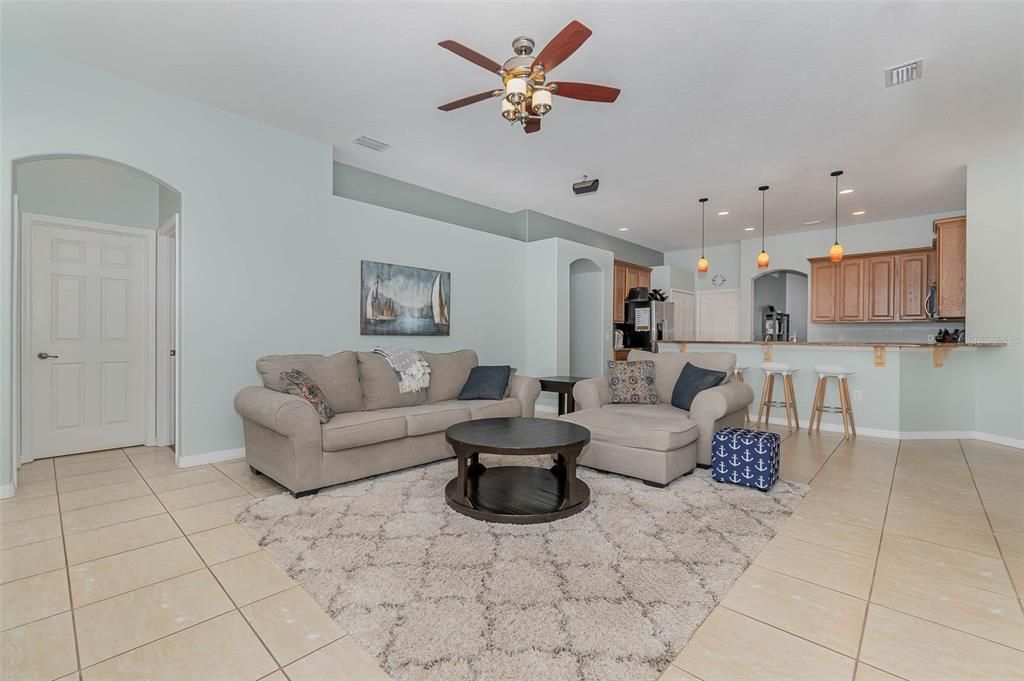 Recently Sold: $520,000 (5 beds, 3 baths, 2670 Square Feet)