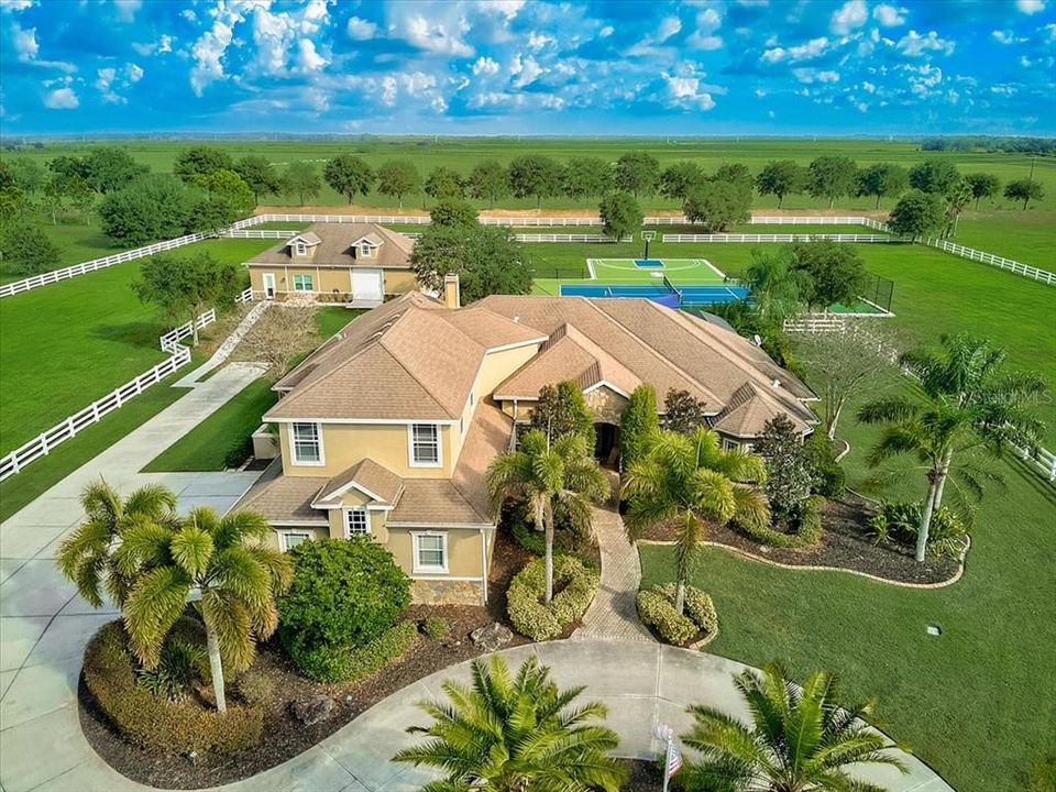 Recently Sold: $1,800,000 (6 beds, 6 baths, 6584 Square Feet)