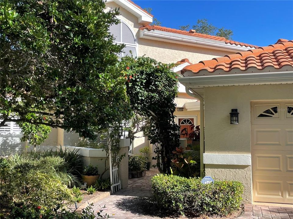 Recently Sold: $595,000 (3 beds, 3 baths, 2766 Square Feet)