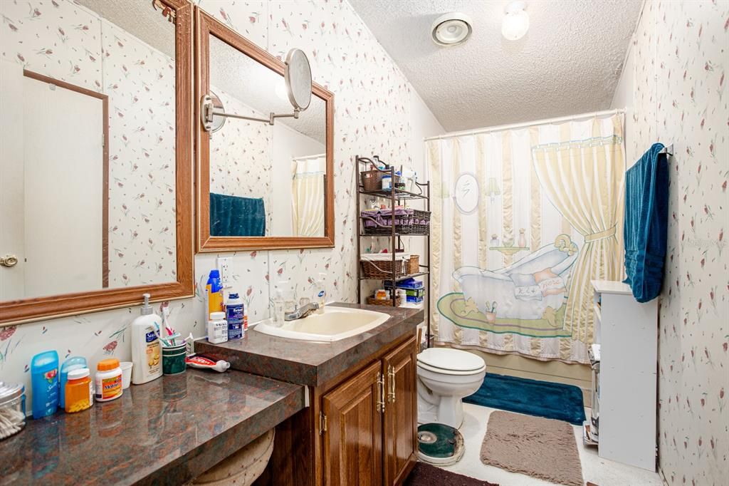 最近售出: $225,000 (3 贝兹, 2 浴室, 1404 平方英尺)