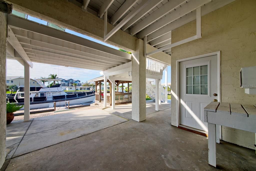 Recently Sold: $695,000 (2 beds, 2 baths, 1573 Square Feet)