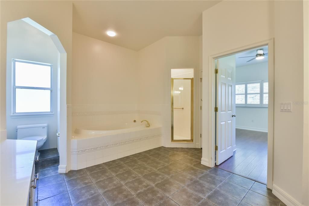 Recently Sold: $745,000 (2 beds, 2 baths, 2862 Square Feet)