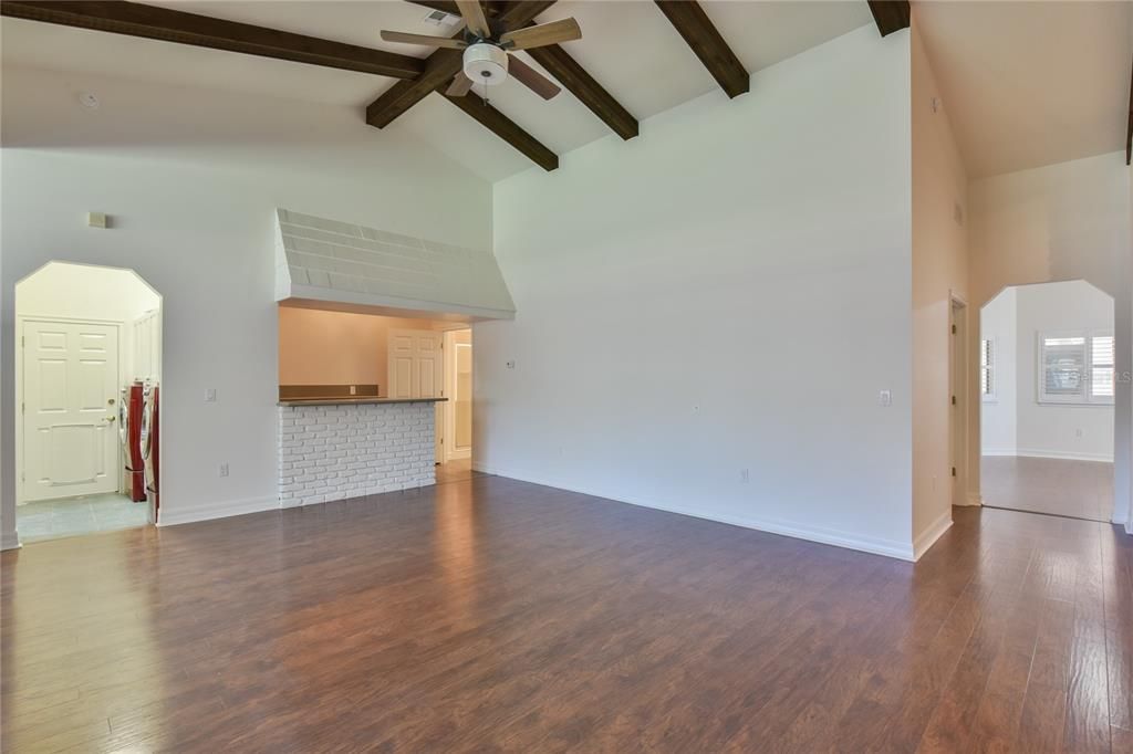 Recently Sold: $745,000 (2 beds, 2 baths, 2862 Square Feet)