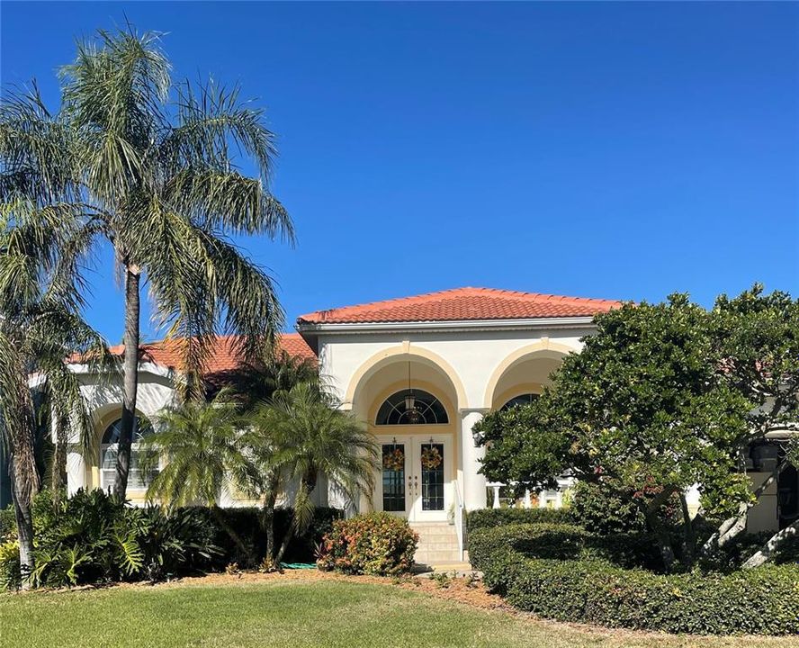 Recently Sold: $955,000 (3 beds, 3 baths, 2511 Square Feet)