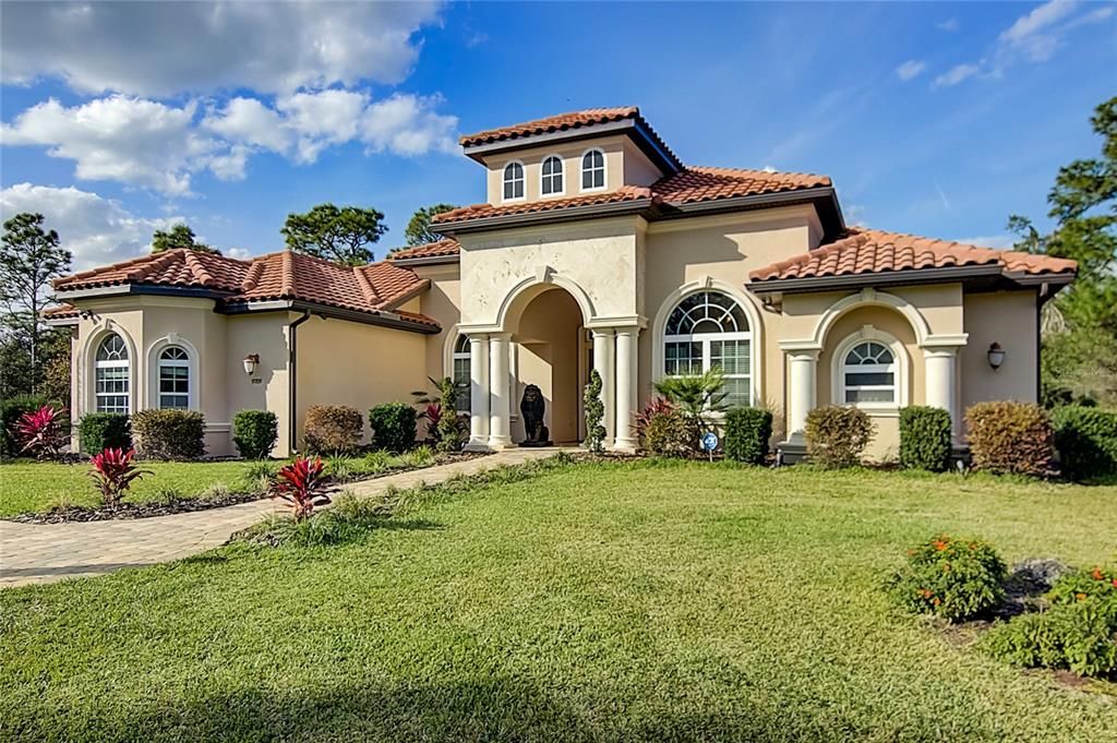 Recently Sold: $825,000 (5 beds, 3 baths, 3885 Square Feet)