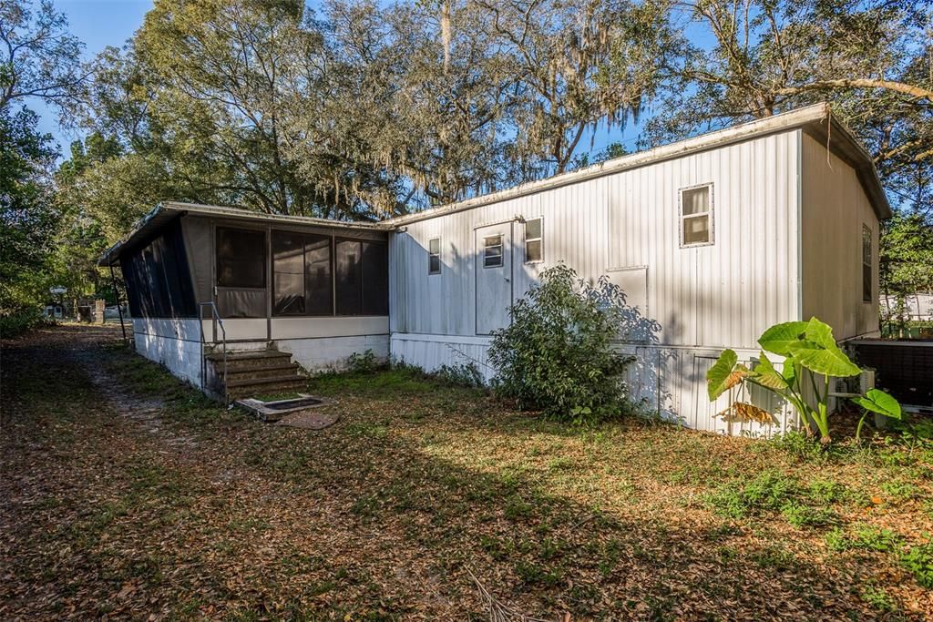 Recently Sold: $125,000 (3 beds, 2 baths, 1344 Square Feet)