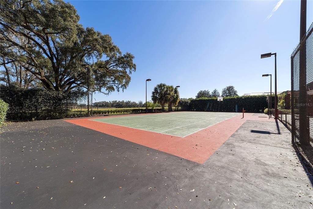 Activo con contrato: $6,700,000 (5 camas, 6 baños, 11520 Pies cuadrados)