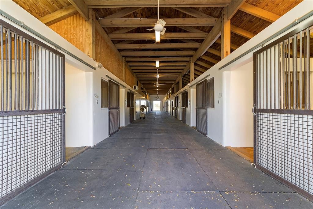 Activo con contrato: $6,700,000 (5 camas, 6 baños, 11520 Pies cuadrados)