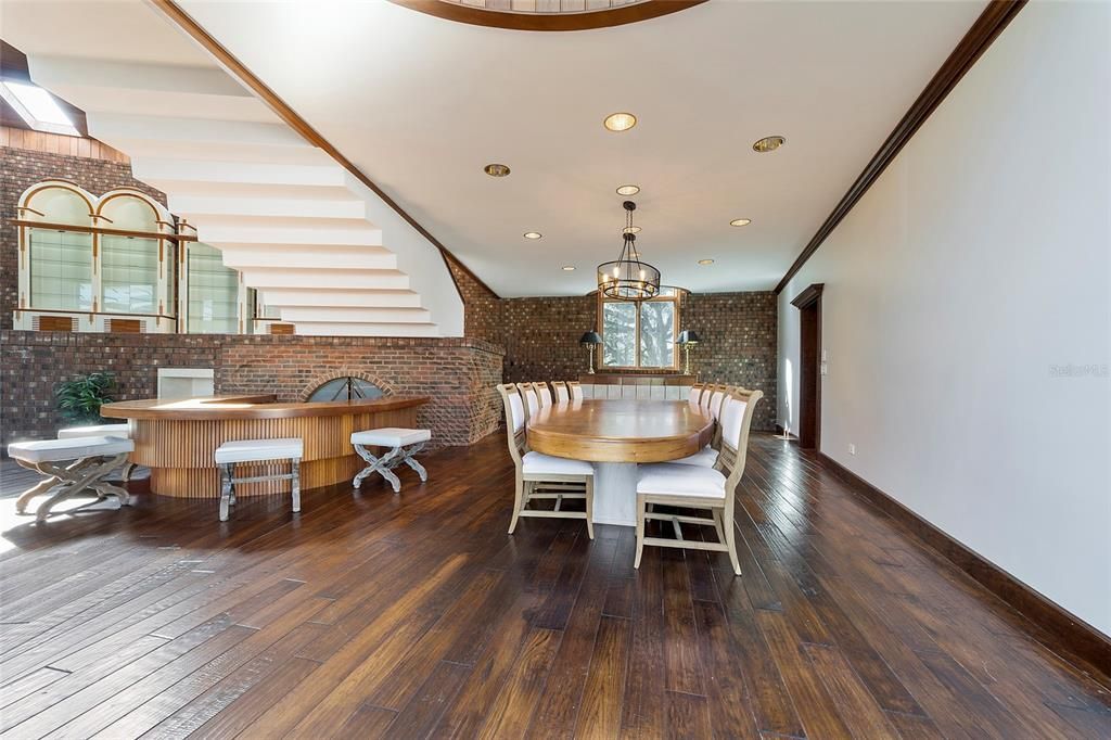 Activo con contrato: $6,700,000 (5 camas, 6 baños, 11520 Pies cuadrados)